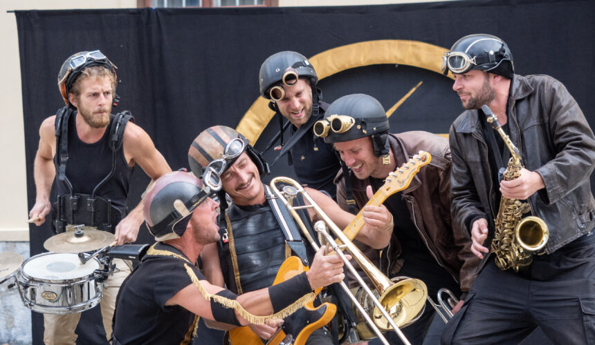 OOZ BAND (MARMOOZ) – Blain (44)